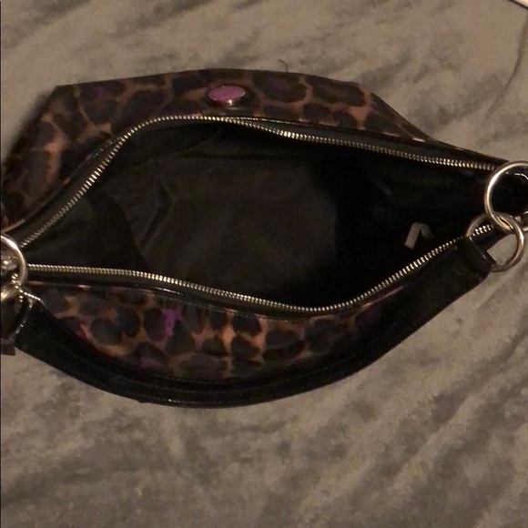 Animal print silky smooth coach shoulder bag - Picture 2 of 6